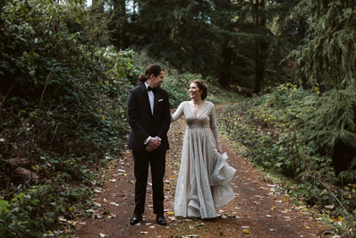 Oregon vineyard wedding