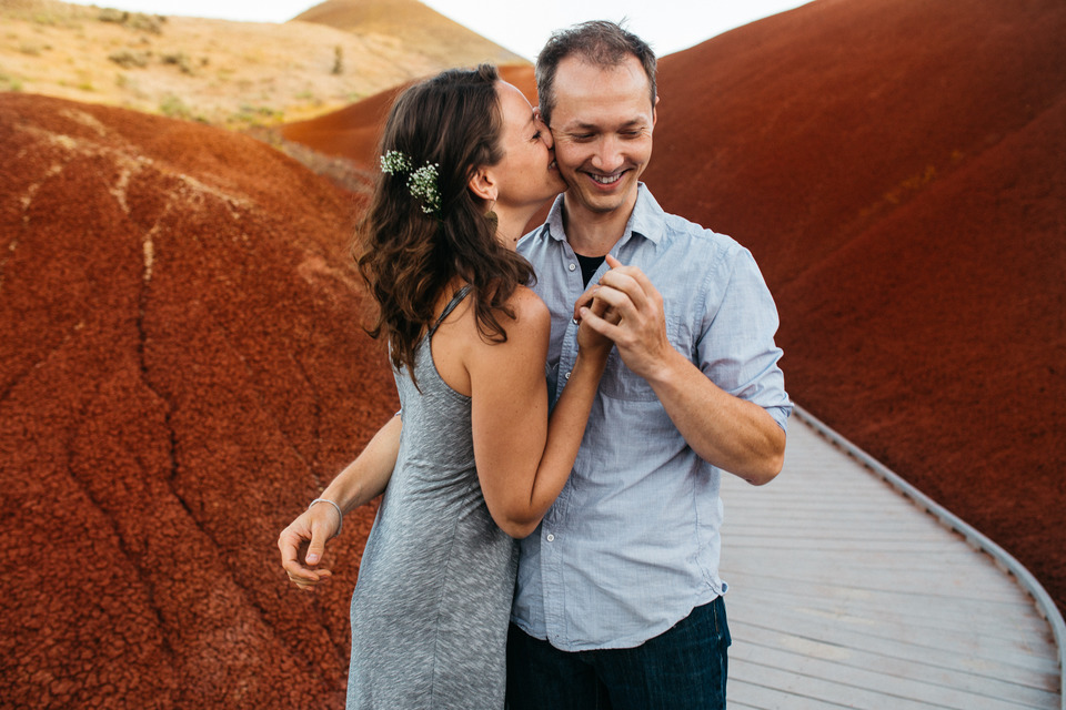 adventurous desert engagement session at the john day fossil beds bend, or