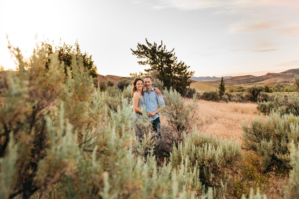 adventurous desert engagement session at the john day fossil beds bend, or
