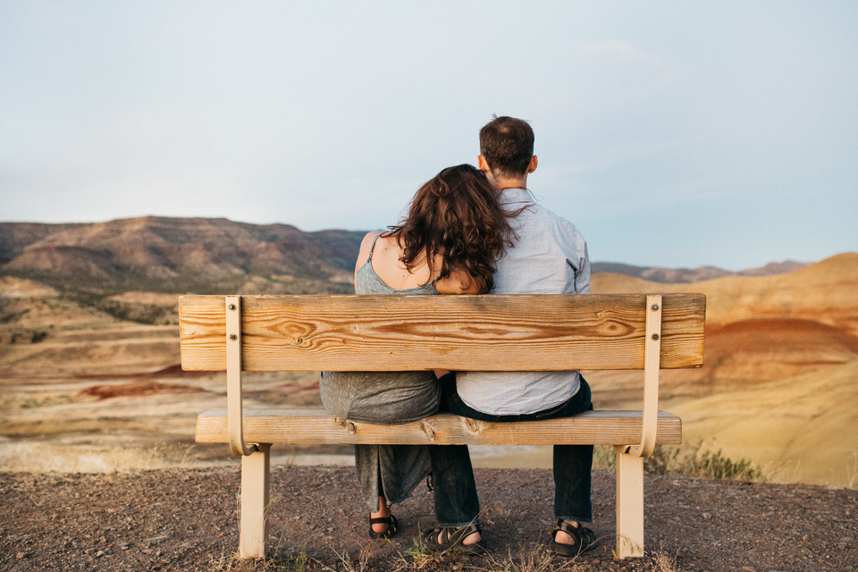 adventurous desert engagement session at the john day fossil beds bend, or