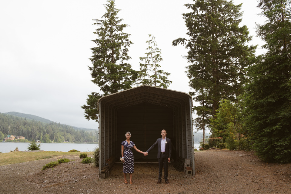 backyard devil's lake wedding oregon