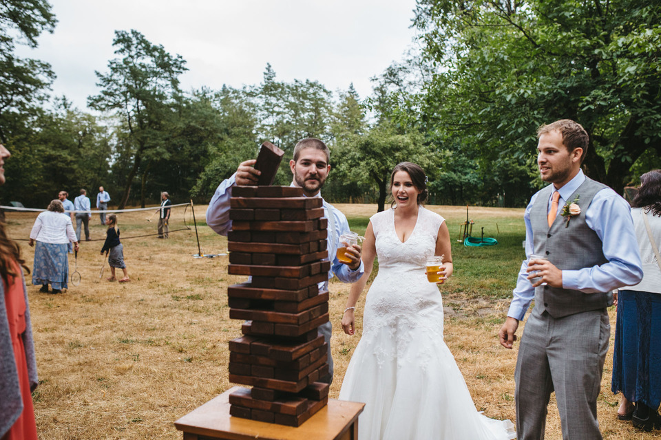 backyard wedding in the oregon forest with lawn games and pie