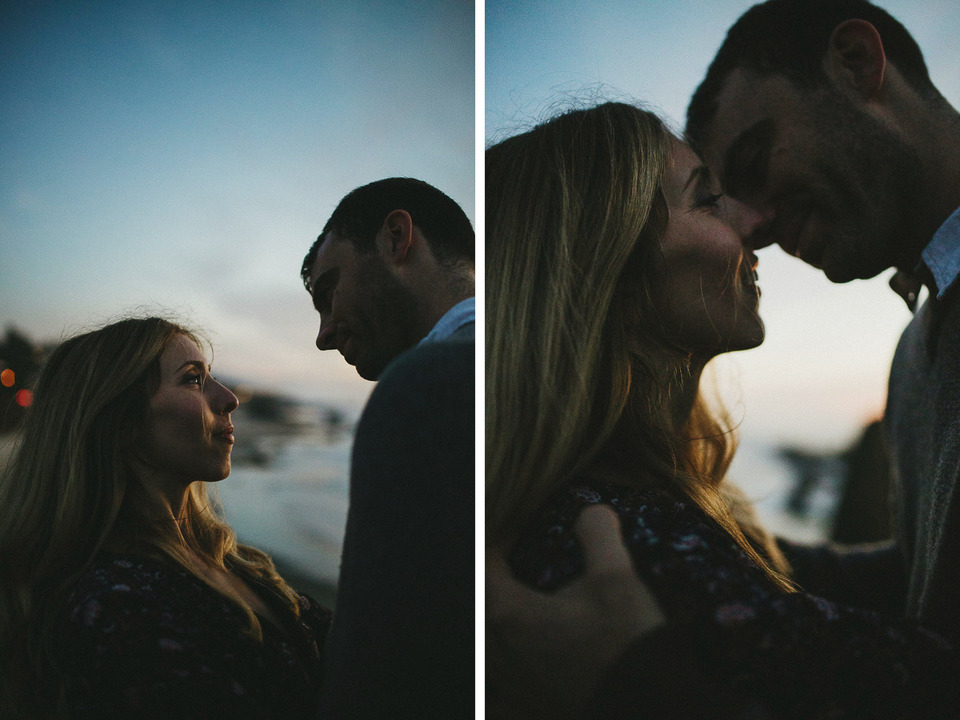 sunset photos of kate and isaac for their oregon coast anniversary session