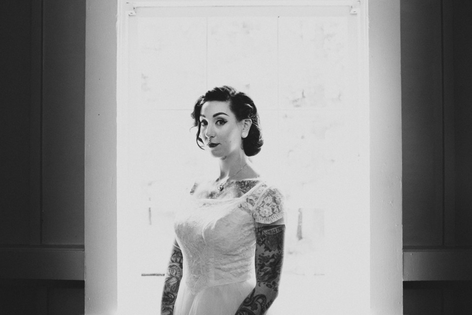 tattooed vintage pinup girl bride and groom portland cathedral park wedding