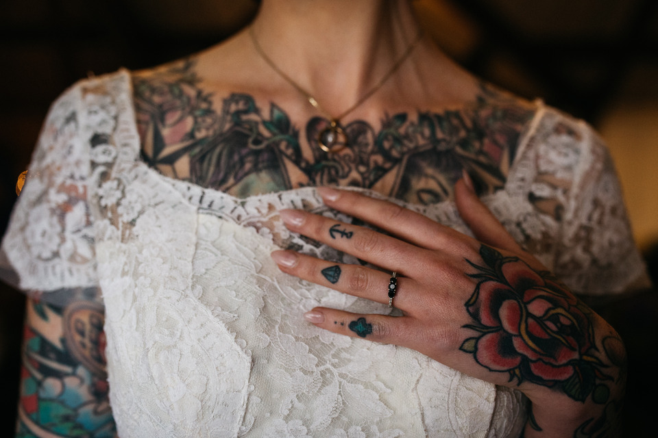 tattooed vintage pinup girl bride and groom portland cathedral park wedding