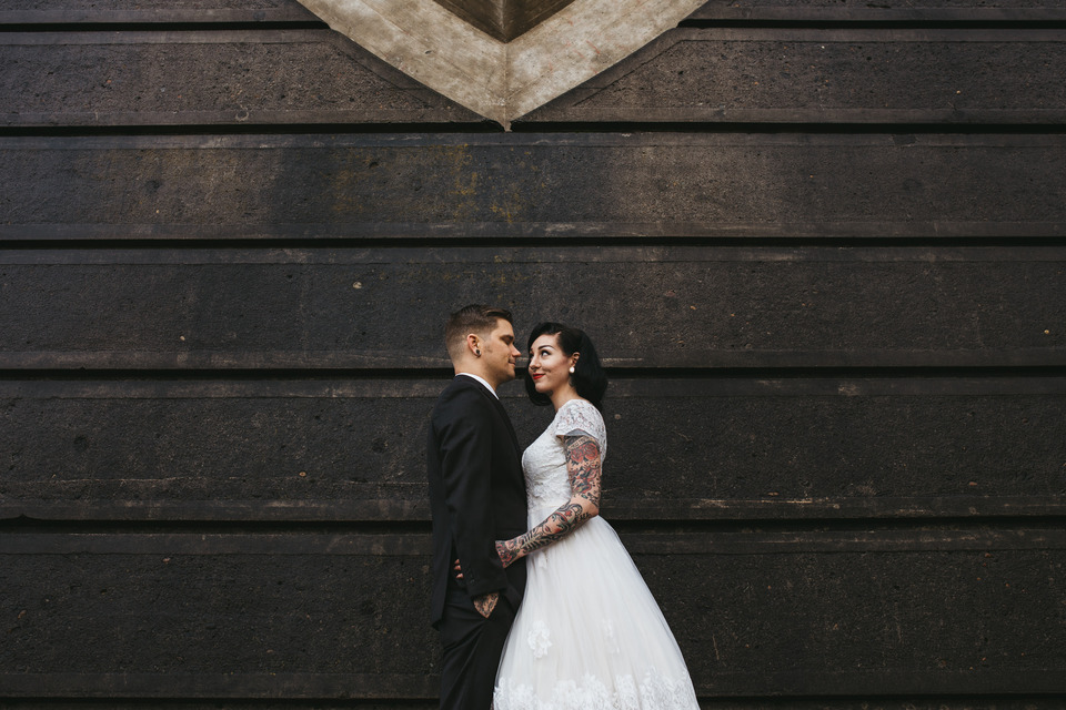 tattooed vintage pinup girl bride and groom portland cathedral park wedding